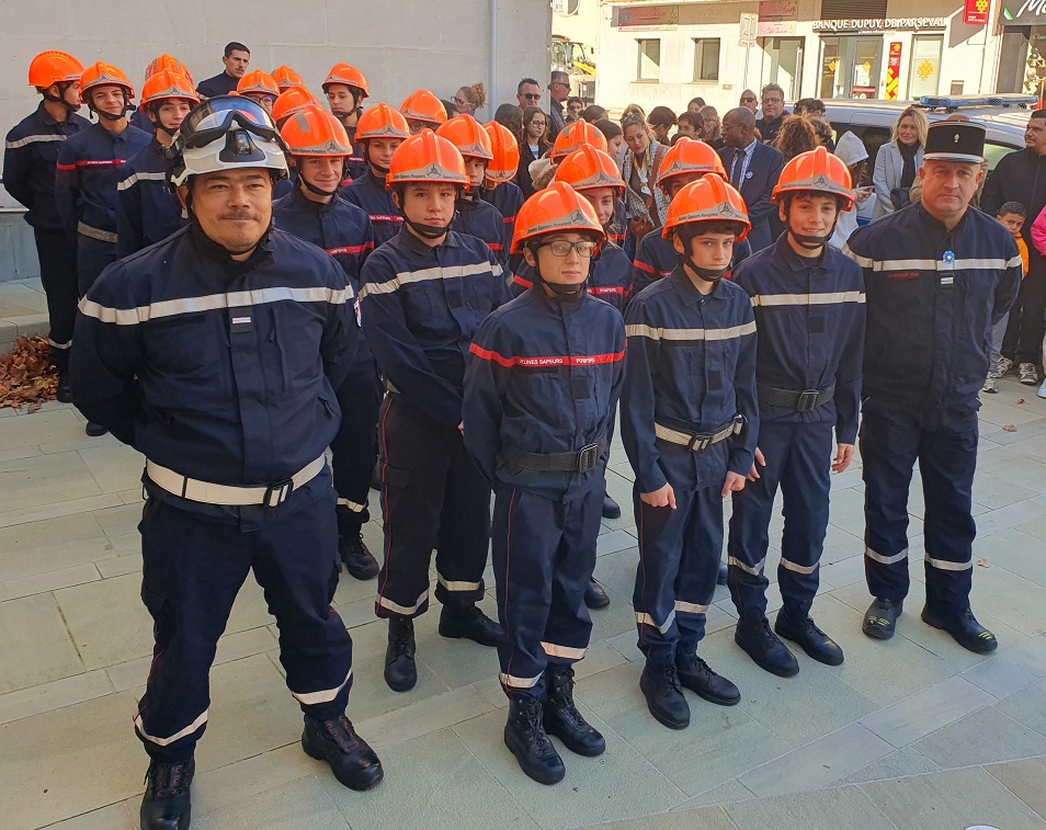 LES JEUNES SAPEURS-POMPIERS DE L’AMANDIER : ENGAGES POUR LA MÉMOIRE ET LA PAIX