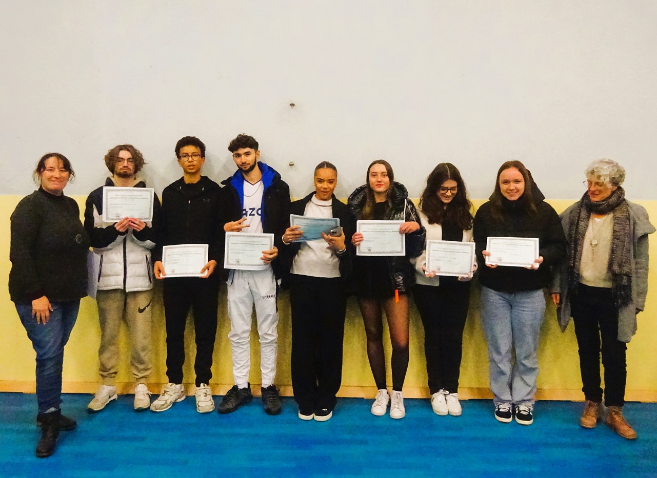 SUCCÈS ET ÉMOTIONS A LA CEREMONIE DE REMISE DES DIPLÔMES