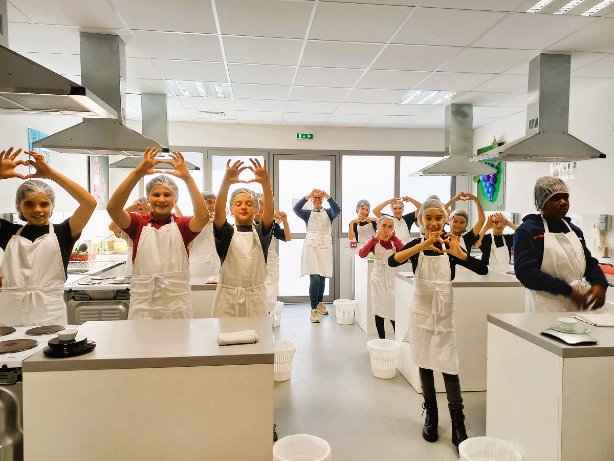 LES ÉLÈVES DE LA SECTION INTERNATIONALE S’ILLUSTRENT DANS UN DÉFI « TOP CHEF » GOURMAND