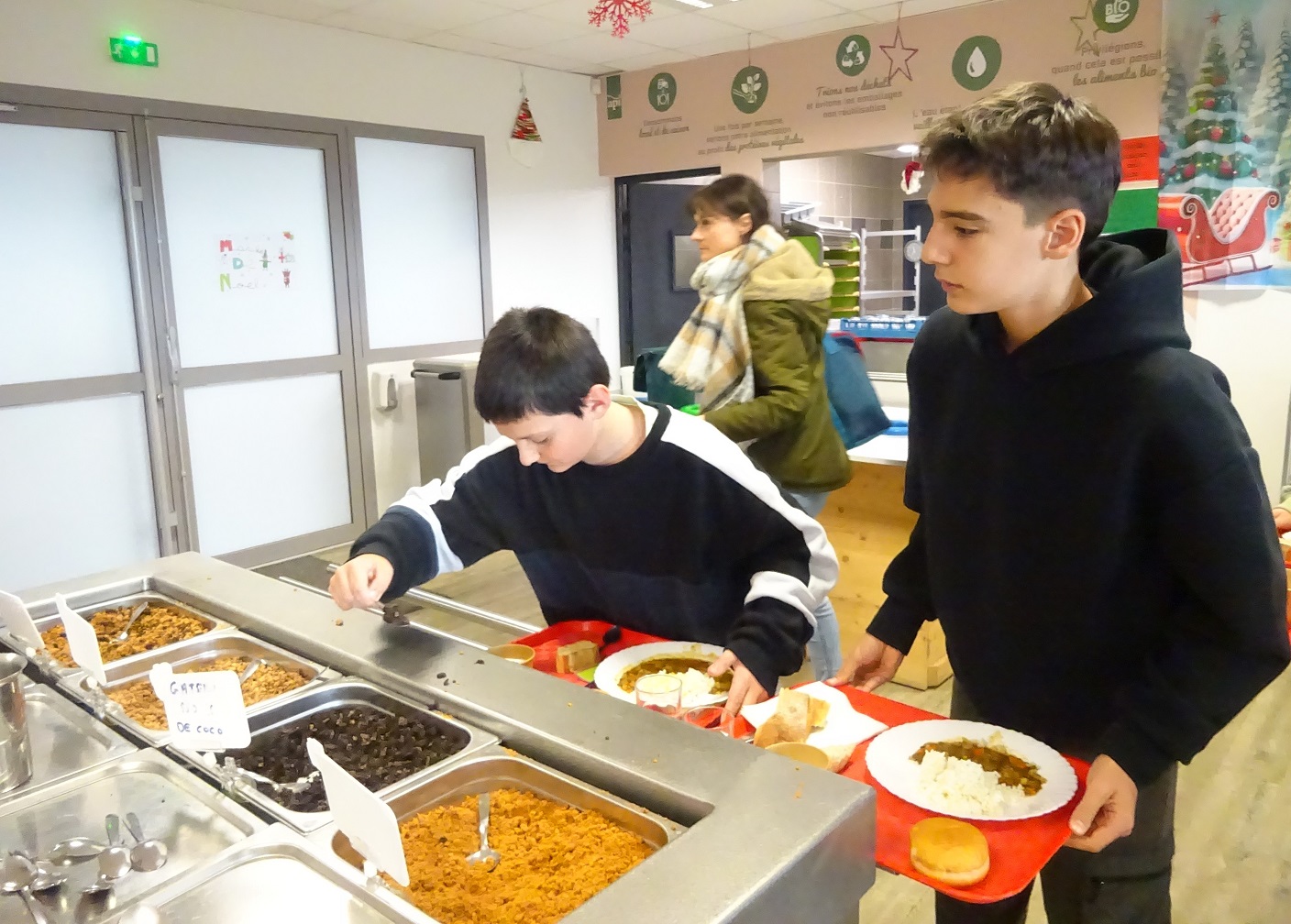 LE BAR A LAIT A NOUVEAU MIS EN SERVICE AU RESTAURANT SCOLAIRE