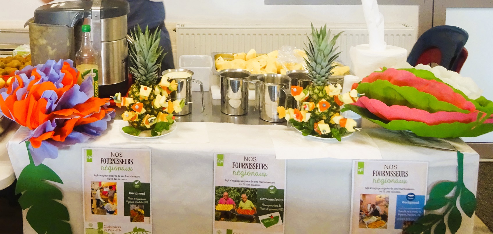 DES SMOOTHIES AU RESTAURANT SCOLAIRE POUR LE GRAND PLAISIR DES ÉLÈVES