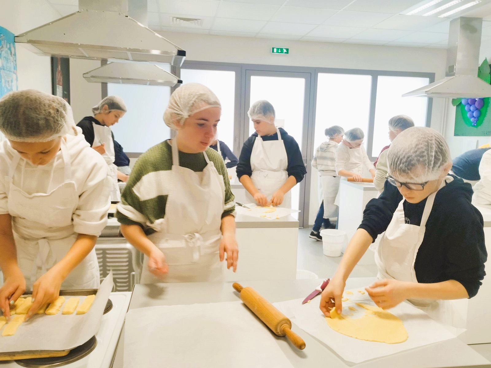 LES 6e DE LA SECTION INTERNATIONALE AUX FOURNEAUX.