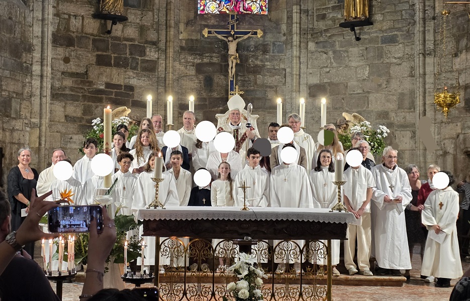 UNE MAGNIFIQUE FÊTE DE LA FOI A LA PAROISSE SAINT RÉGIS EN LEZIGNANAIS